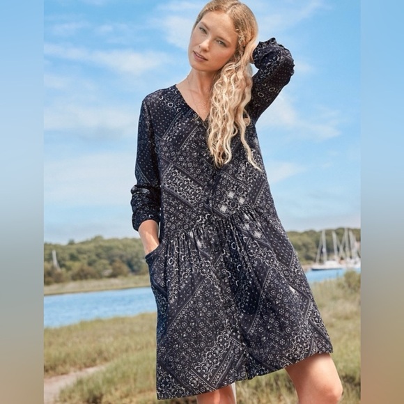 Garnet Hill Mini Shirt Dress Drop Waist Button Front Bandana Print Black Gray 12 - Picture 1 of 6